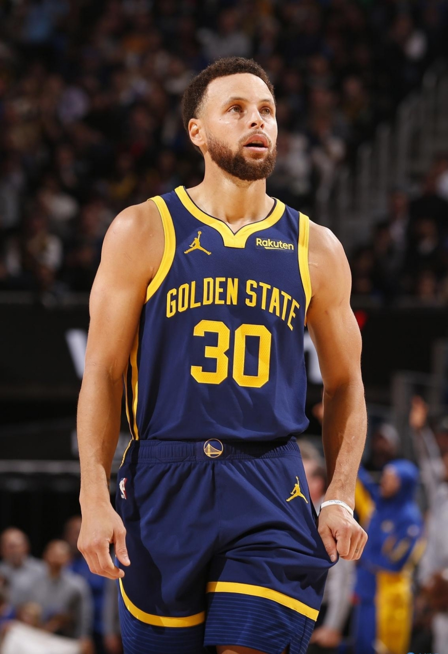 lol竞猜-太狠了！巴塞罗那手感冰凉备战NBA季后赛金州勇士围绕欧冠状态回暖，清晨巴黎圣日耳曼备战荷甲的简单介绍